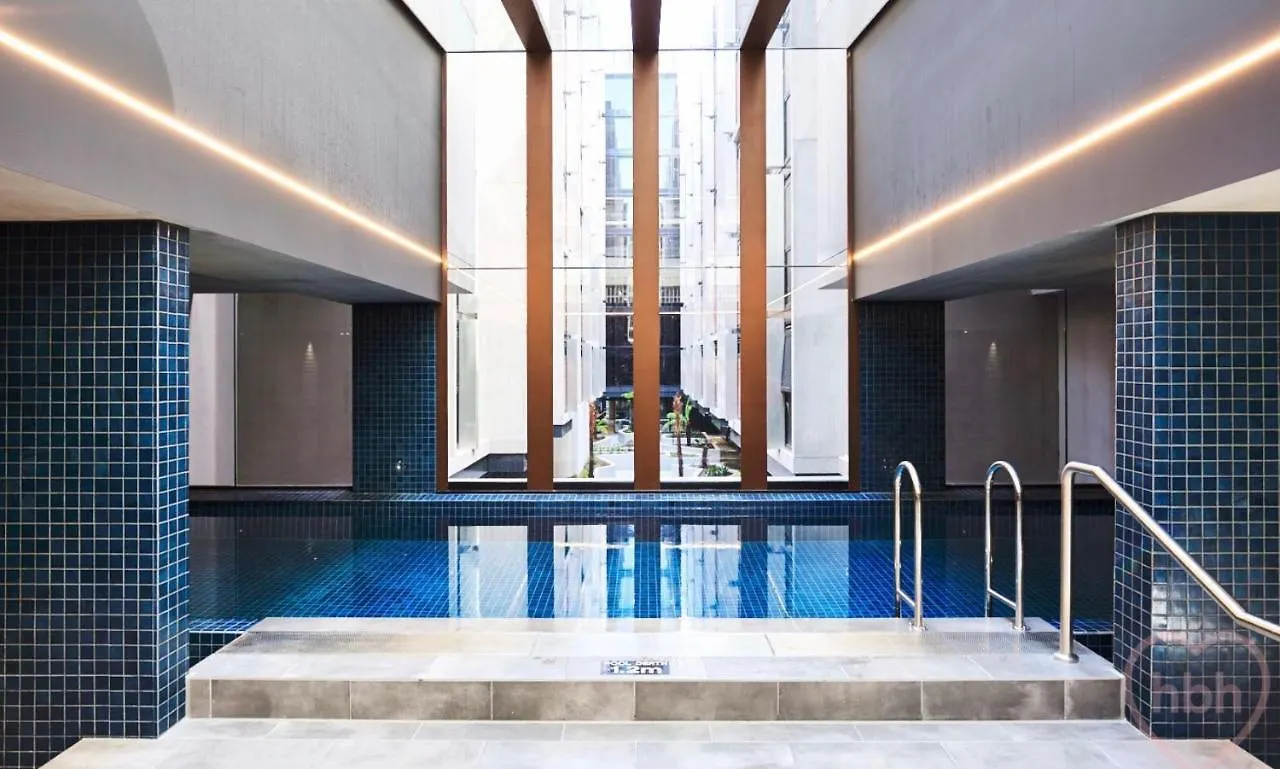 Midnight Luxe 1Br 1Bath Apartment 104 In The Heart Of Braddon Pool Sauna Secure Parking Wine Wifi Canberra 0*,